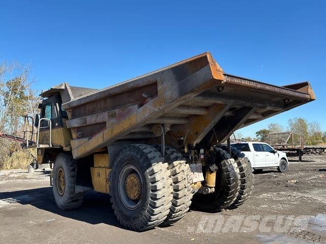CAT 771D Dumper - Knickgelenk