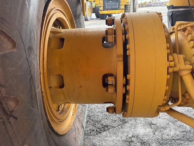 CAT 773E Dumper - Knickgelenk