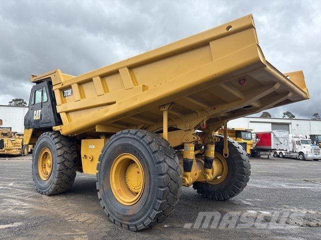 CAT 773E Dumper - Knickgelenk