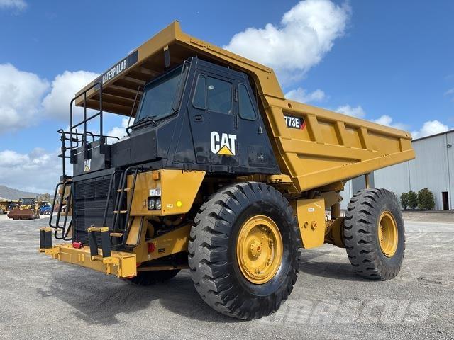 CAT 773E Dumper - Knickgelenk