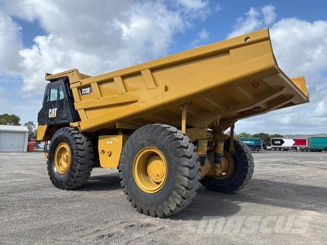 CAT 773E Dumper - Knickgelenk