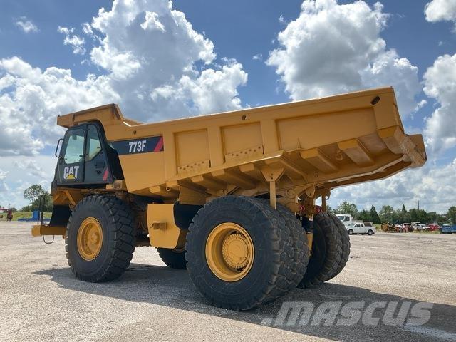 CAT 773F Dumper - Knickgelenk