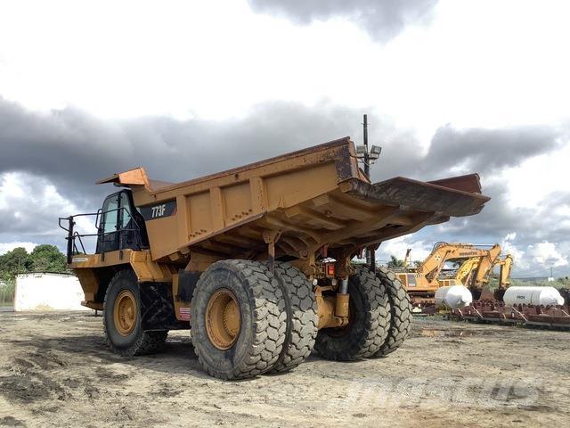 CAT 773F Dumper - Knickgelenk