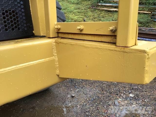 CAT 775D Dumper - Knickgelenk