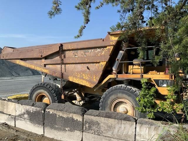 CAT 775D Dumper - Knickgelenk
