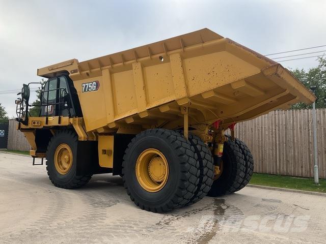 CAT 775G Dumper - Knickgelenk