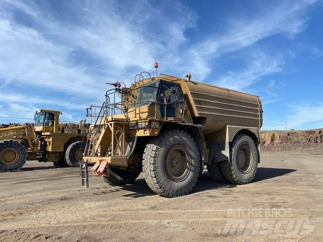 CAT 777D Wassertanker