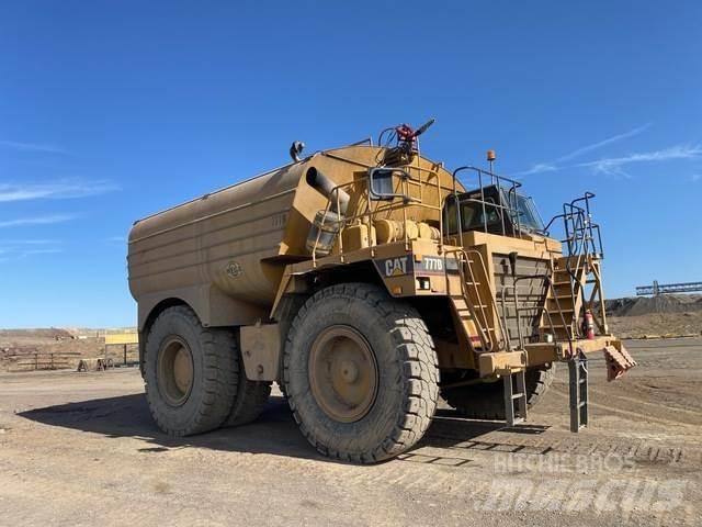 CAT 777D Wassertanker