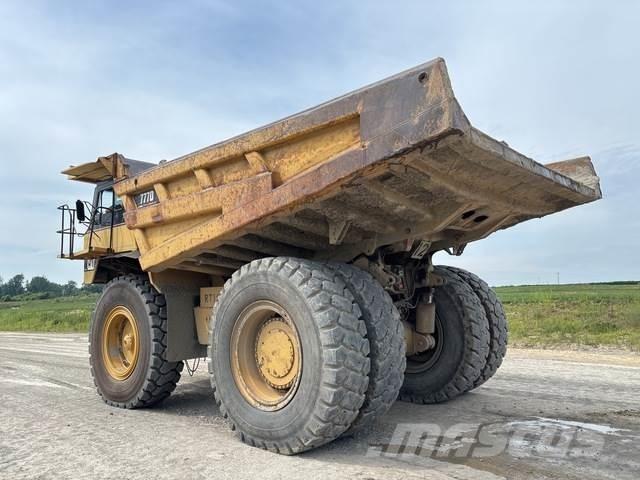 CAT 777D Dumper - Knickgelenk