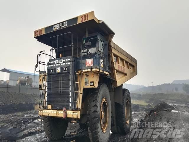 CAT 777E Dumper - Knickgelenk