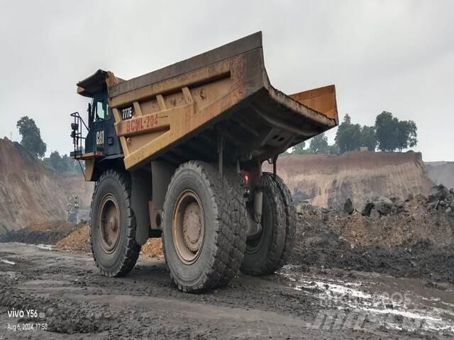 CAT 777E Dumper - Knickgelenk