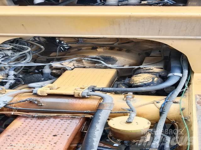 CAT 777E Dumper - Knickgelenk