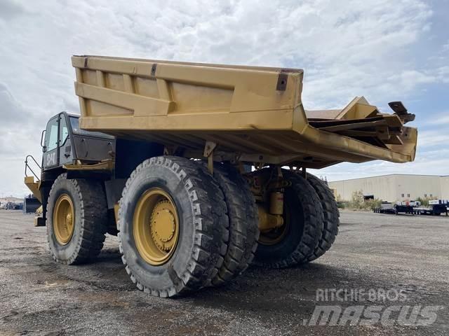 CAT 777F Dumper - Knickgelenk