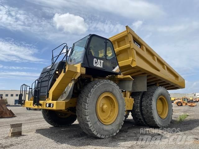 CAT 777F Dumper - Knickgelenk