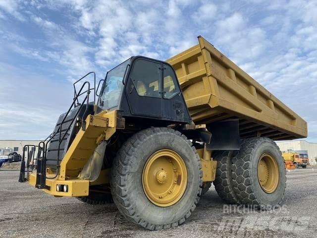 CAT 777F Dumper - Knickgelenk