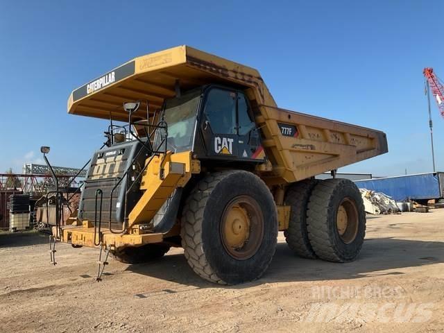CAT 777F Dumper - Knickgelenk