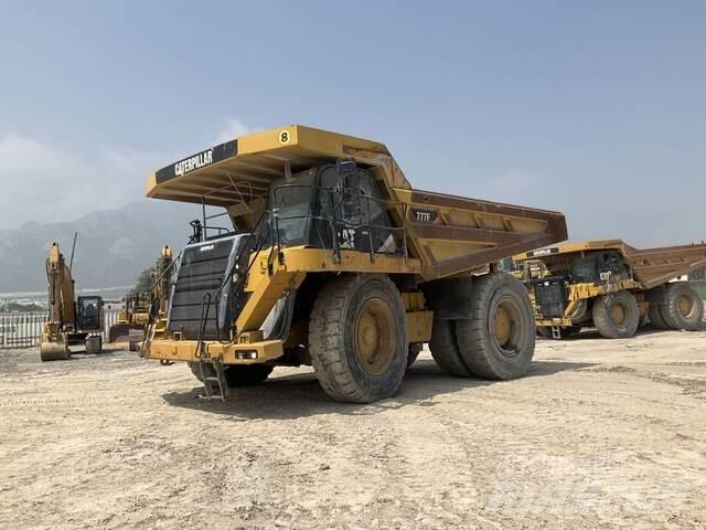 CAT 777F Dumper - Knickgelenk