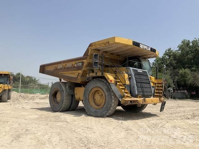 CAT 777F Dumper - Knickgelenk