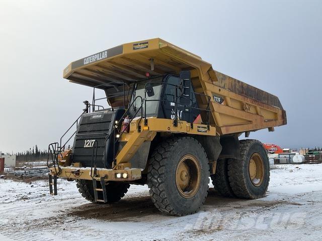 CAT 777F Dumper - Knickgelenk
