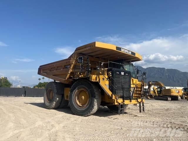 CAT 777G Dumper - Knickgelenk