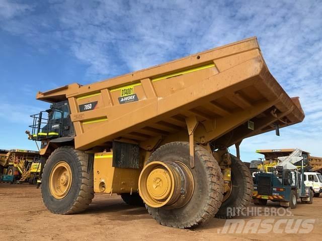 CAT 785D Dumper - Knickgelenk