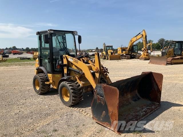 CAT 903D Radlader