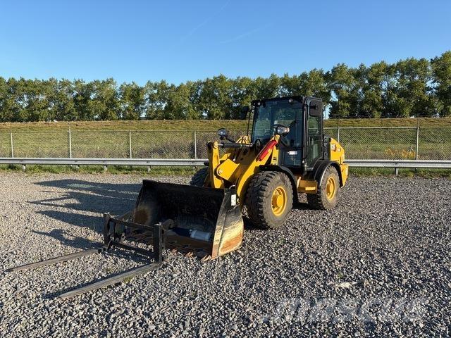 CAT 906 Radlader