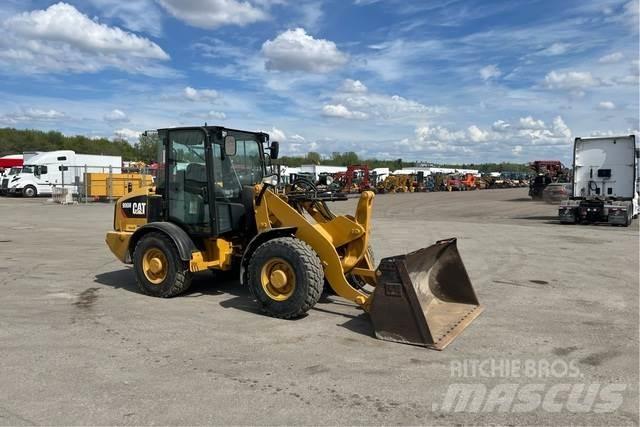CAT 906M Radlader