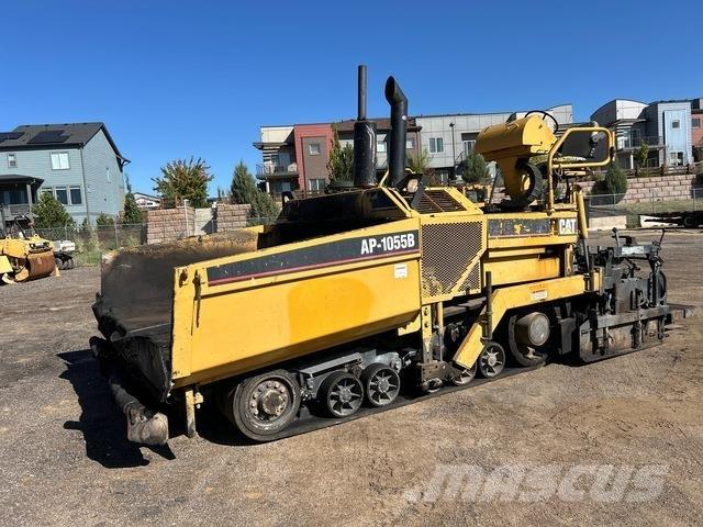 CAT AP-1055B Strassenfertiger