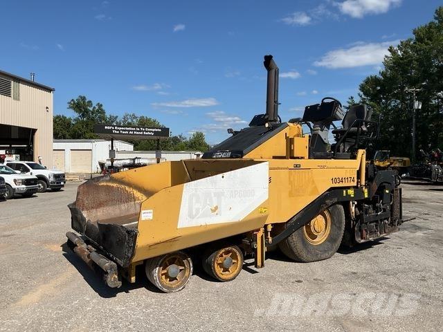 CAT AP-600D Strassenfertiger