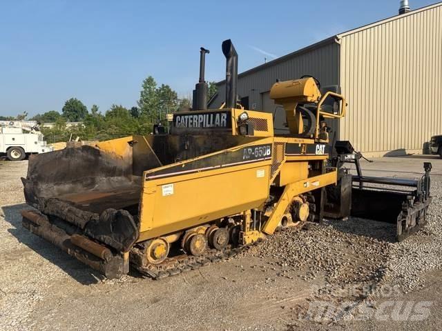 CAT AP-650B Strassenfertiger