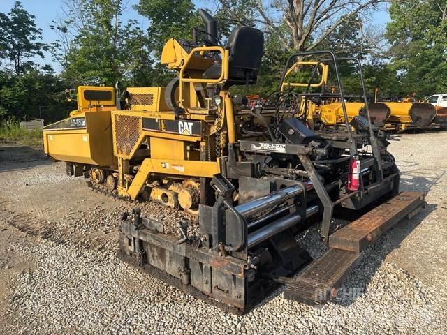 CAT AP-650B Strassenfertiger