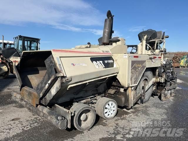 CAT AP1000D Strassenfertiger
