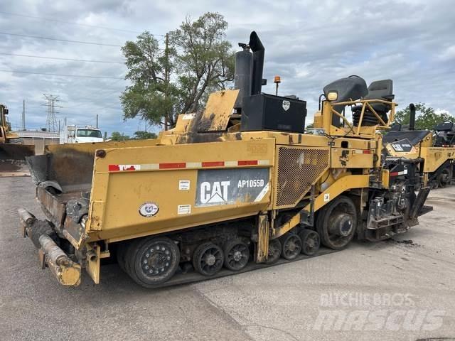 CAT AP1055D Strassenfertiger