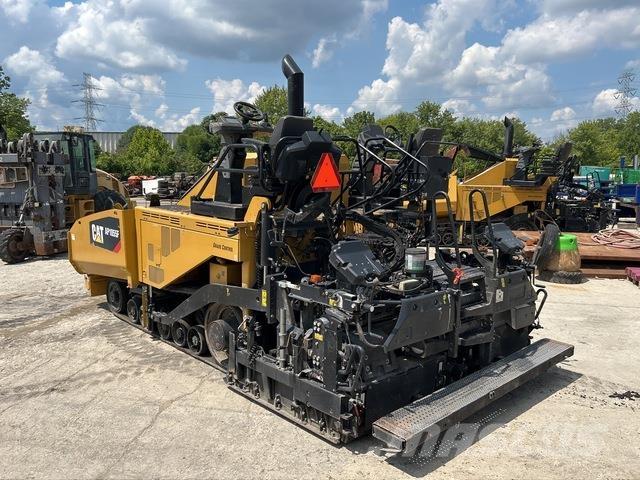 CAT AP1055F Strassenfertiger
