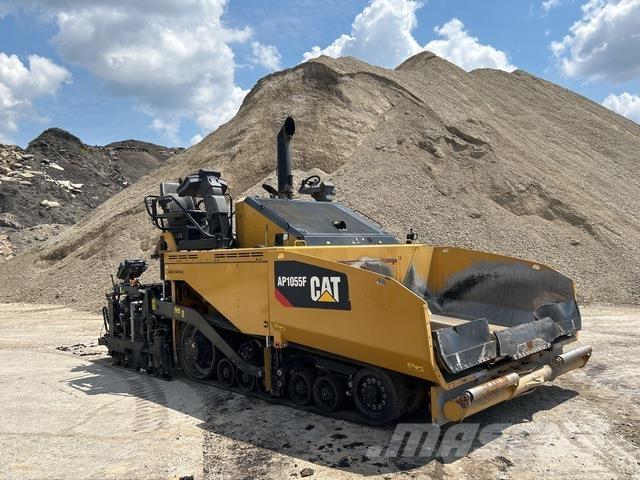 CAT AP1055F Strassenfertiger