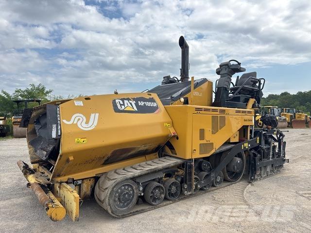 CAT AP1055F Strassenfertiger