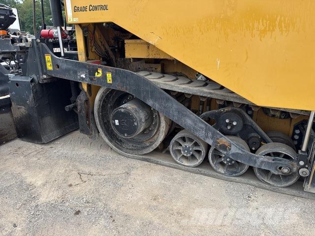 CAT AP1055F Strassenfertiger