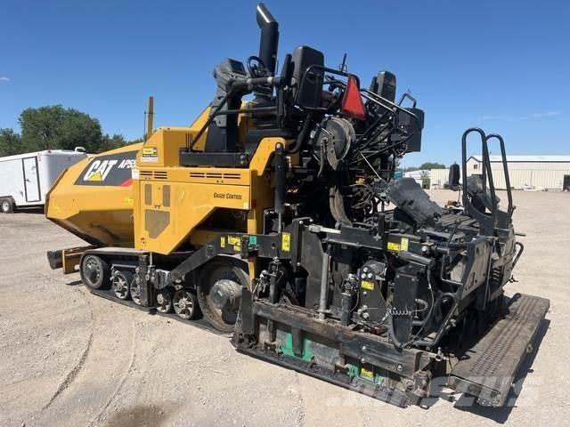 CAT AP555F Strassenfertiger