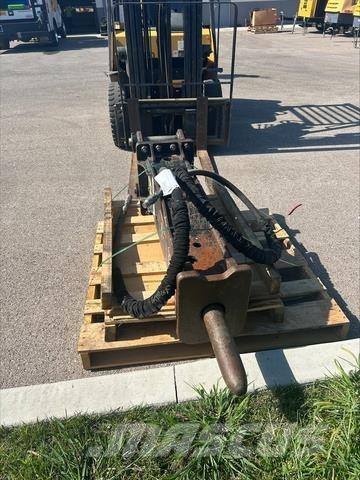 CAT B8 Hammer / Brecher