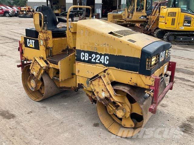CAT CB-224C Tandemwalzen