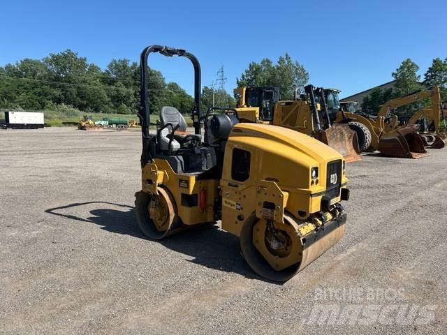 CAT CB2.7 Tandemwalzen