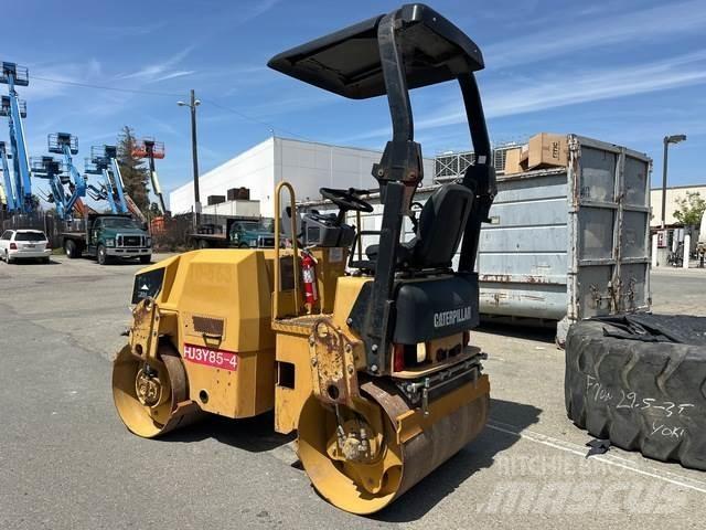 CAT CB24 Tandemwalzen