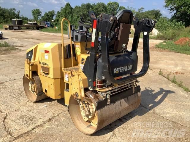 CAT CB24 Tandemwalzen
