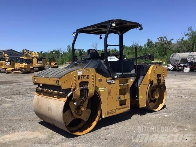 CAT CB54B Tandemwalzen