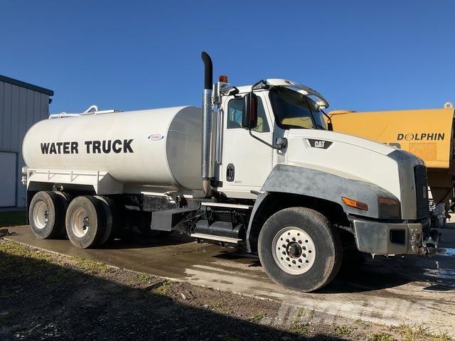 CAT CT660S Wassertanker