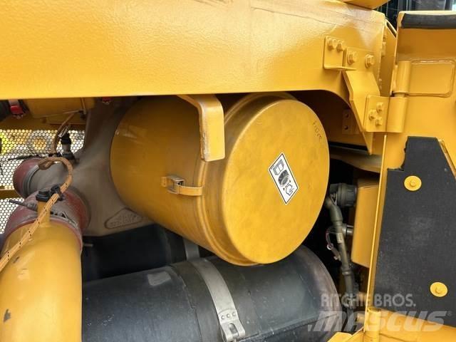 CAT D10T2 Bulldozer