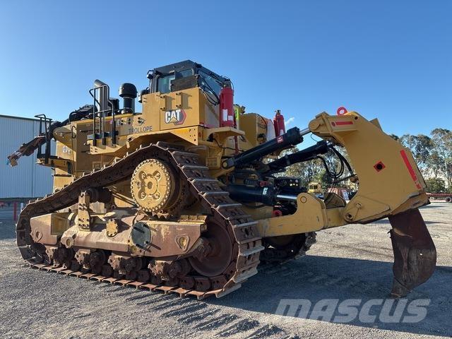 CAT D11 Bulldozer
