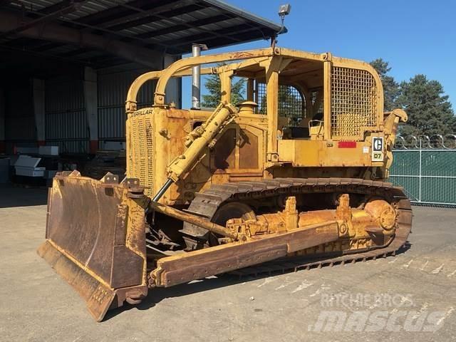 CAT D7 Bulldozer