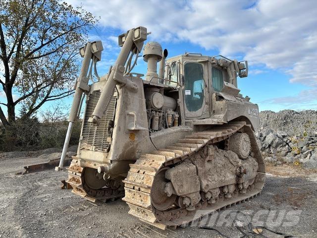 CAT D8 Bulldozer